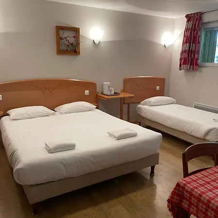 Notre Dame Des Monts Hotel