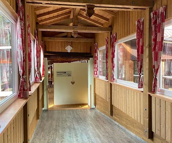 Notre Dame Des Monts *