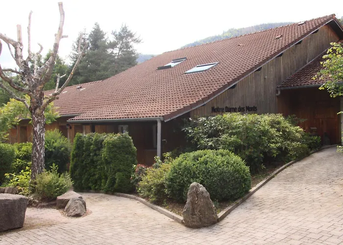 Hotel Notre Dame Des Monts *